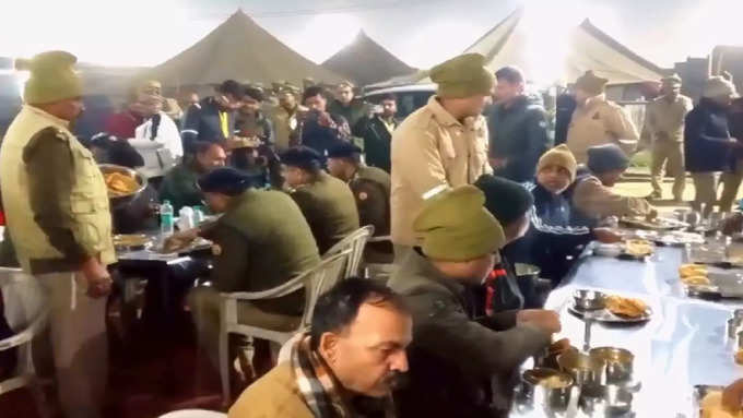 Prayagraj Kumbh Mela UP Police Bada Khana3