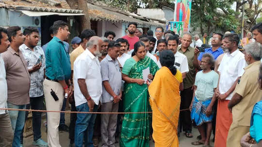 கோவை சங்கனூரில் வீடு இடிந்த விவகாரம்: பாதிக்கப்பட்டவர்களுக்கு உதவி புரியாமல் அரசு அலட்சியம் - வானதி சீனிவாசன்!