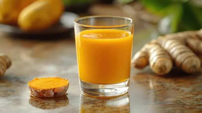 हल्दी पानी(Turmeric Water For Weight Loss)