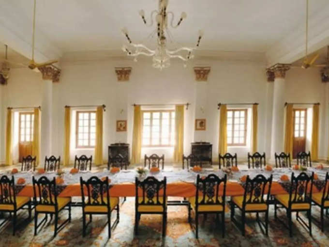 pataudi-palace-dining-hall