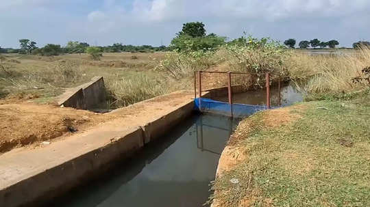 ஸ்ரீபெரும்புதூர் அருகே ஏரியின் மதகு சேதம்: உடைப்பு ஏற்படும் அபாயம்... விவசாயிகள் வேதனை!