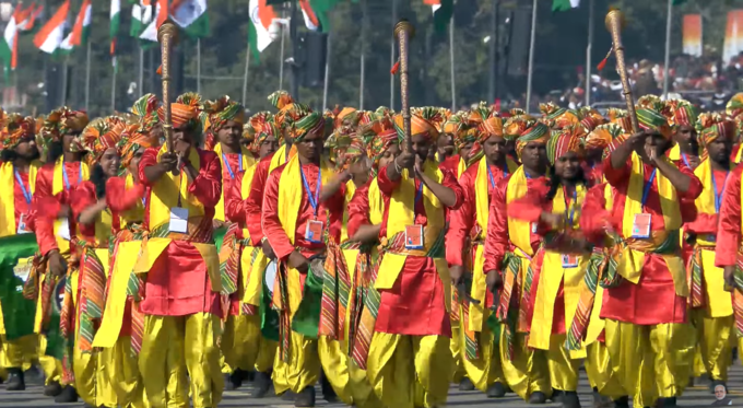 Republic Day Parade 2025 Live: पारंपरिक की धुन के साथ शुरू हुआ गणतंत्र दिवस की परेड