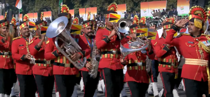 India Republic Day Parade 2025 Live: मैकेनाइज्ड इंपफैट्री रेजिमेंटल सेंटर एंड स्कूल, पंजाब रेजिमेंटल सेंटर और राजपूत रेजिमेंटल सेंटर का संयुक्त बैंड दस्ता