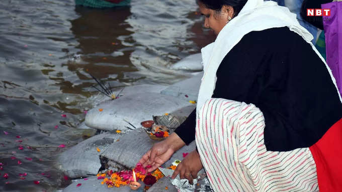 मौनी अमावस्या उपाय : पितरों के नाम से करें पिंडदान