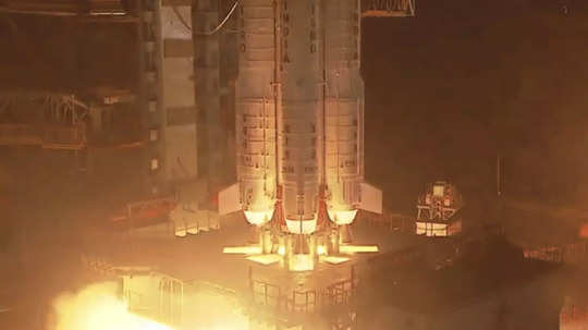 இஸ்ரோவின் 100வது ராக்கெட்... GSLV-F15ல் பறந்த NVS-02 செயற்கைக்கோள்... புதிய வரலாறு படைத்த இந்தியா!