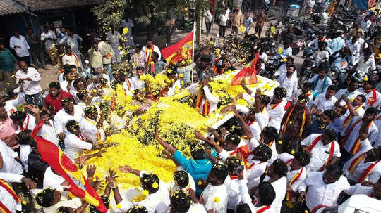 காஞ்சிபுரத்தின் புதிய தவெக மாவட்ட செயலாளர் நியமனம்! தொண்டர்கள் உற்சாக வரவேற்பு!