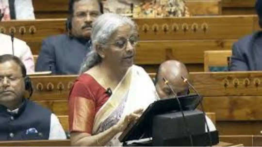 Bihar Budget 2025: மகானா வாரியம் டூ விமான நிலையம்: பீகாருக்கு ஜாக்பாட்டோ.. ஜாக்பாட்.. சிறப்பு திட்டங்களை அள்ளிக்கொடுத்த மத்திய அரசு!