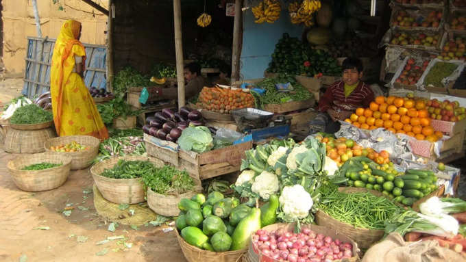 रहीमिया खान की सब्जी मंडी में मिलती हैं हर तरह की सब्जियां