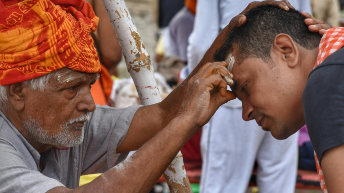 ಪಠಿಸುವ ಮುನ್ನ ಇದನ್ನು ಹಚ್ಚಿಕೊಳ್ಳಿ