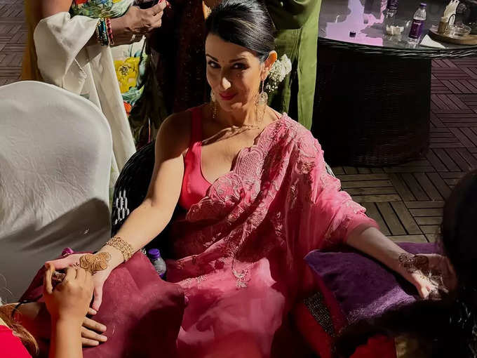 priyanka-saas-mehendi