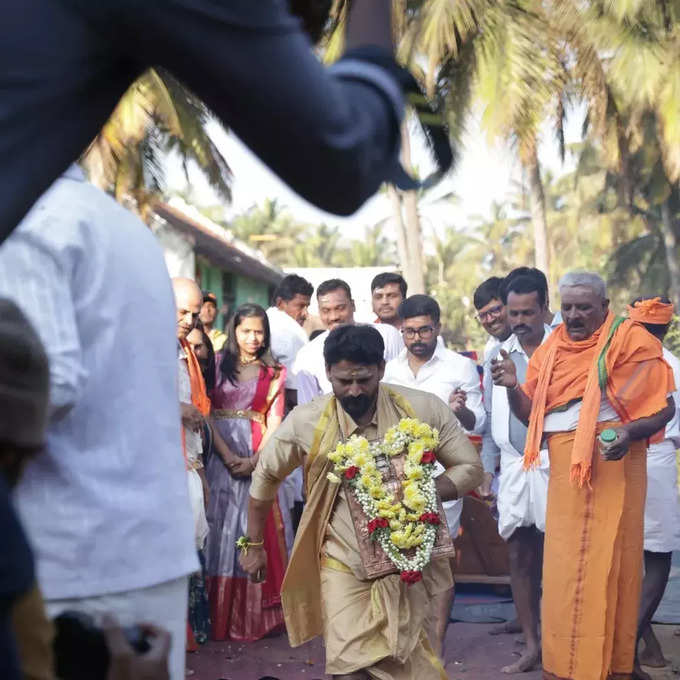 ಮನೆ ದೇವರಿಗೆ ಪೂಜೆ