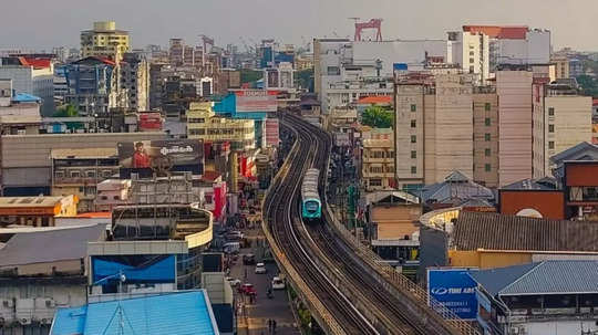 കൊച്ചി മെട്രോ സ്റ്റേഷനുകളിൽ ബെവ്കോ പ്രീമിയം ഔട്ട്ലെറ്റുകൾ; ആദ്യഘട്ടത്തിൽ ഈ രണ്ടിടത്ത്, സ്ഥലം അനുവദിച്ചു