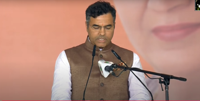 Delhi Pravesh Verma Oath Live: प्रवेश वर्मा ने मंत्री के रूप में ली शपथ