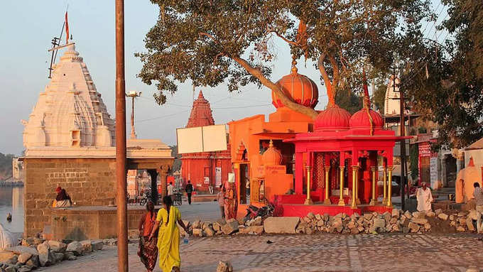 दिन 2: महाकालेश्वर मंदिर के करें दर्शन और उज्जैन की जगह घूमें 