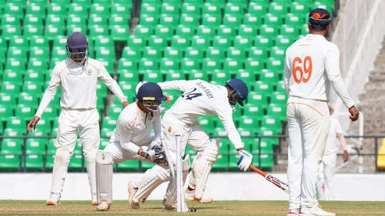 Ranji Trophy Final: സച്ചിന്‍ ബേബിക്ക് സെഞ്ചുറി നഷ്ടം; കേരളത്തിനെതിരെ വിദര്‍ഭയ്ക്ക് 37 റണ്‍സ് ലീഡ്