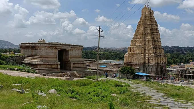 विरुपाक्ष मंदिर