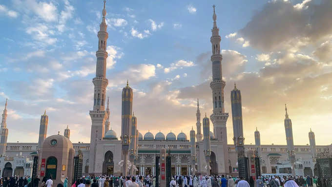 masjid Nabvi Saudi