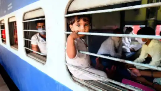 Rail Ticket Rules For Children,ரயில்களில் குழந்தைக்கு டிக்கெட் எடுக்கணுமா?  எந்த வயது வரை இலவசம்? - very very important rule for rail passengers which  age children need a ticket in train - Samayam ...