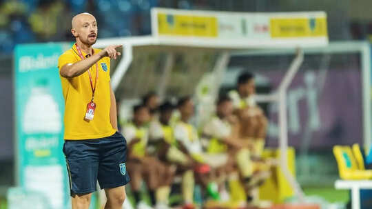 ISL 2025-26: കേരള ബ്ലാസ്റ്റേഴ്സില്‍ നിന്ന് കൂടൊഴിഞ്ഞ് സൂപ്പര്‍ കോച്ച്; ഹൈദരാബാദ് എഫ്സിയുടെ മുഖ്യ പരിശീലകനായേക്കും