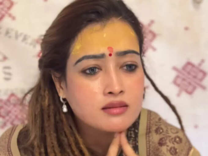 हर्षा रिछारिया का भाईदूज पर संभल दौरा: सनातनी भाइयों को तिलक