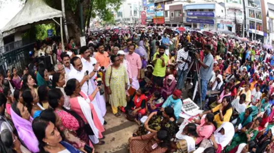 'ആശ നിരാശ'; വഴങ്ങാതെ സർക്കാർ, നാളെ മുതൽ നിരാഹാര സമരം