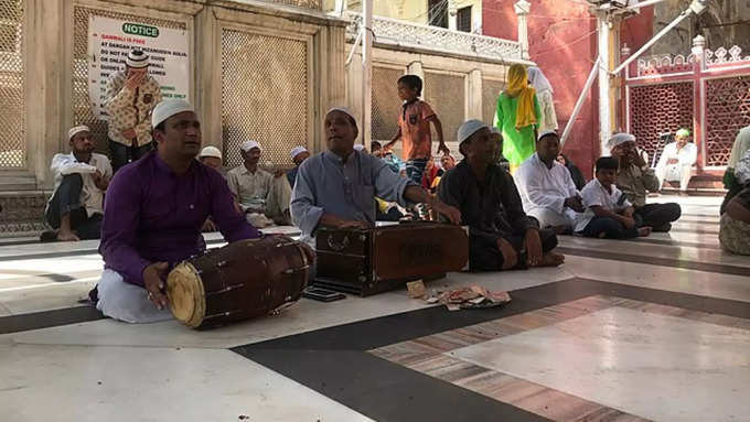 हजरत निजामुद्दीन दरगाह, साउथ दिल्ली