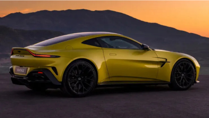 Aston Martin Vantage है लग्जरी सुपरकार