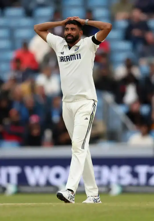 मोहम्मद सिराज भी पूरी तरह से रहे फ्लॉप 