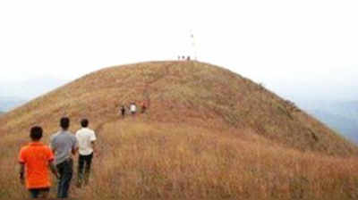 ಆನೆಗಳ ಹಾವಳಿ: ಕೋಳಿಕ್ಕಮಲೆ ಚಾರಣಕ್ಕೆ ಹಿನ್ನಡೆ