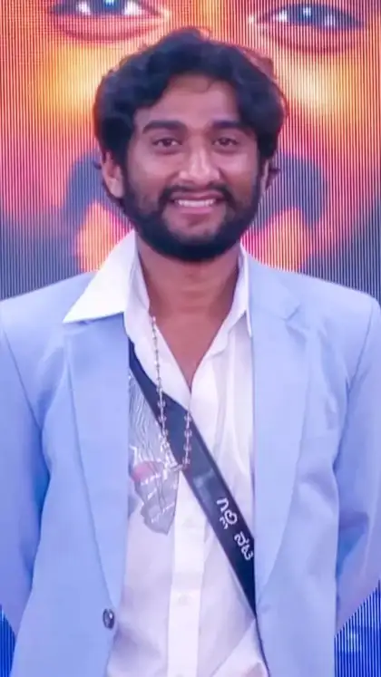 ಗಿಲ್ಲಿ - ಕಾವ್ಯ ಮದುವೆ ನಡೆಯುತ್ತಾ? ಗಿಲ್ಲಿ ಅಪ್ಪ - ಅಮ್ಮ ಏನಂದರು ಗೊತ್ತಾ? | vijaykarnataka