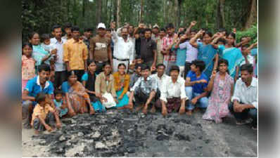 ಕಳಪೆ ಕಾಮಗಾರಿ: ಮಾರಿಗುಡಿ ಗ್ರಾಮಸ್ಥರ ಪ್ರತಿಭಟನೆ