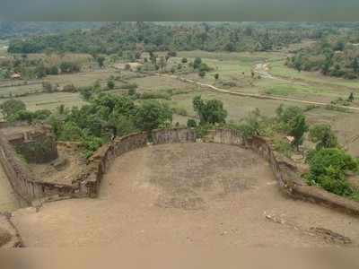 ನಗರ ಕೋಟೆಯಲ್ಲೊಂದು ಸುತ್ತು