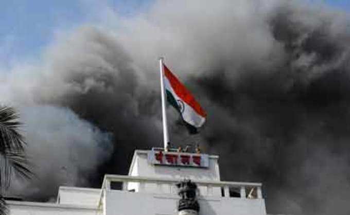 महाराष्ट्र मंत्रालय में भीषण आग