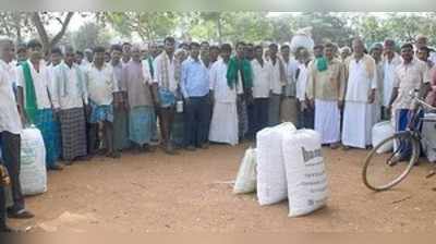 ಬೆಳ್ಳುಳ್ಳಿ ದರ ಕುಸಿತ: ರೈತರ ಪ್ರತಿಭಟನೆ