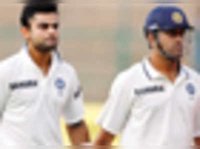 बेंगलुरु टेस्टः कोहली के नॉटआउट 93 रनों से संभला भारत
