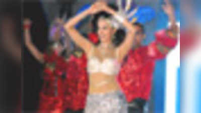 अश्लिल नृत्याबद्दल मल्लिकाला समन्स