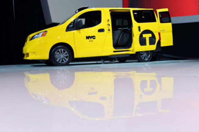 Nissan-NV-200-Mobility-Taxi