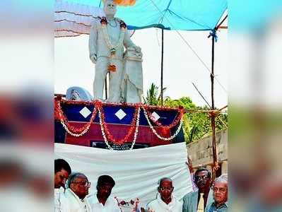 ವಿ.ಕೃ.ಗೋಕಾಕ ಪ್ರತಿಮೆ ಅನಾವರಣ