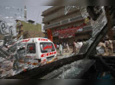 নির্বাচনের মধ্যেই পাকিস্তানে জোড়া বিস্ফোরণ, মৃত ১১