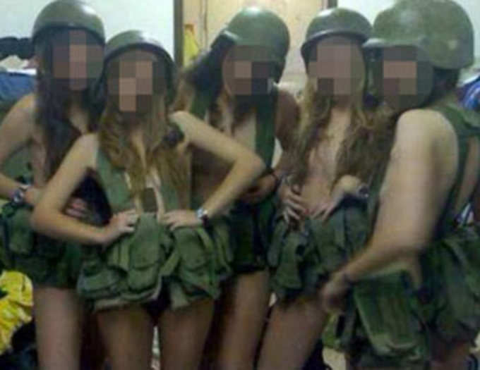 इस्राइली महिला सैनिकों की न्यूड शरारत
