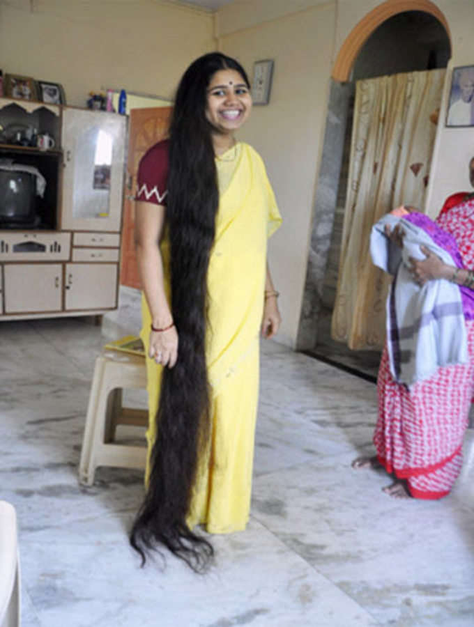 लिम्का बुक में लंबों बालों वाली भारतीय महिला 