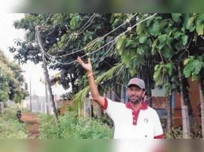 ಬಲಿಗೆ ಕಾಯುತ್ತಿವೆ ವಿದ್ಯುತ್ ತಂತಿ!