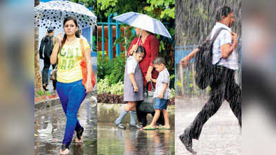 স্লগ ওভারে ধুন্ধুমার ব্যাটিং, দ্রুত ঘাটতি কমাচ্ছে মিম্নচাপ