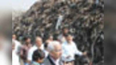 कचरा न उठाए जाने से भिवंडी में फैली दुर्गंध