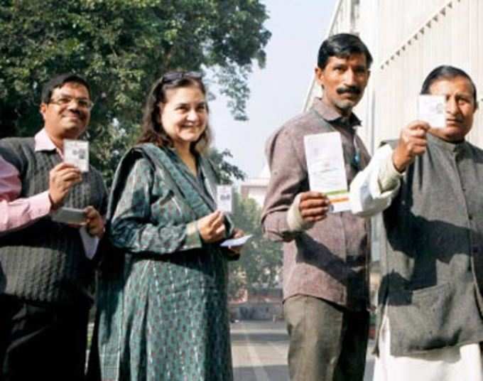 दिल्ली में वोटिंग की टॉप तस्वीरें