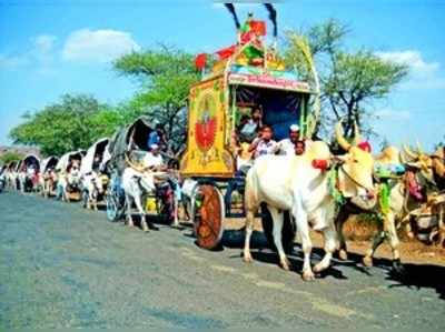 ಯಲ್ಲಮ್ಮನಗುಡ್ಡಕ್ಕೆ ಹರಿದು ಬರುತ್ತಿದೆ ಭಕ್ತಸಾಗರ