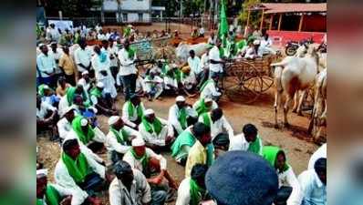 ಮನವಿ, ಪ್ರತಿಭಟನೆಗೆ ಸ್ಪಂದಿಸದ ಸಿಎಂ ವಿರುದ್ಧ ರೈತರ ಆಕ್ರೋಶ