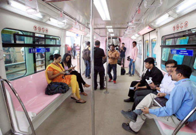 मुंबई में दौडे़गी मोनो रेल