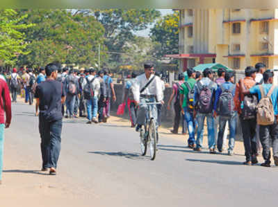 ಕಾರವಾರದಲ್ಲಿ ಭಾವಿ ಸೈನಿಕರ ಪರದಾಟ