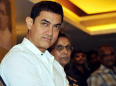 आमिर ने बताया, क्यों लेट हुई पीके